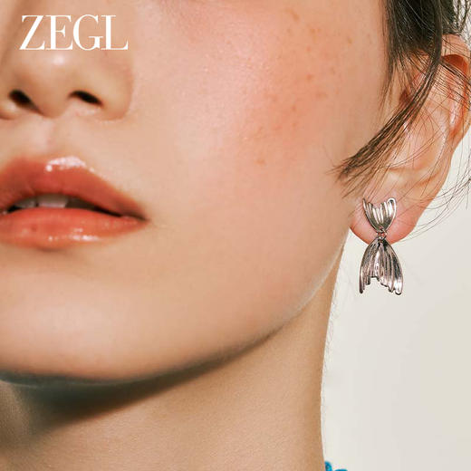 ZEGL鱼尾耳环女2023新款爆款耳钉小众设计感高级冷淡风银针耳饰品 商品图4