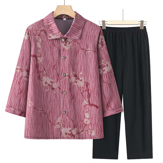 黛唯梵【妈妈夏季新款，适合中老年人穿着】衣料柔软舒适，七分袖设计透气。让妈妈体验舒适时尚的穿着风格，展现自信、优雅的形象。 商品图0