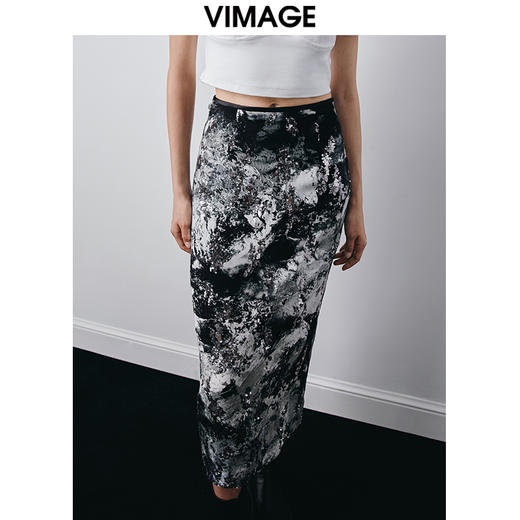 VIMAGE纬漫纪秋季新款高腰复古印花开叉半身裙V2006602 商品图5