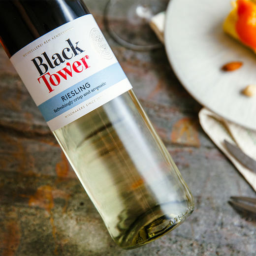 德国畅销酒大牌 Black Tower黑塔雷司令半甜白葡萄酒 750ml 商品图1