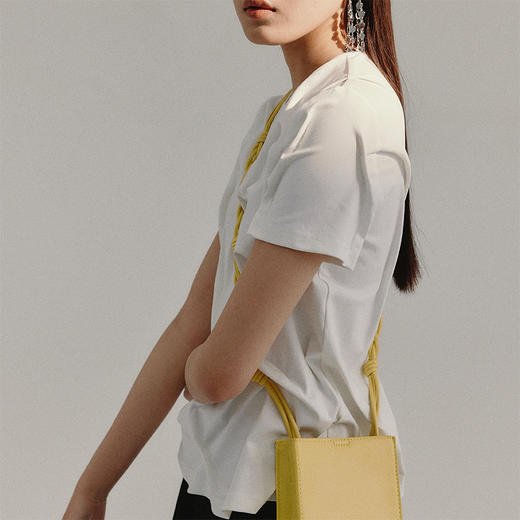 LIYIHAN 正肩褶皱Ｔ恤 Y233Z025 商品图1