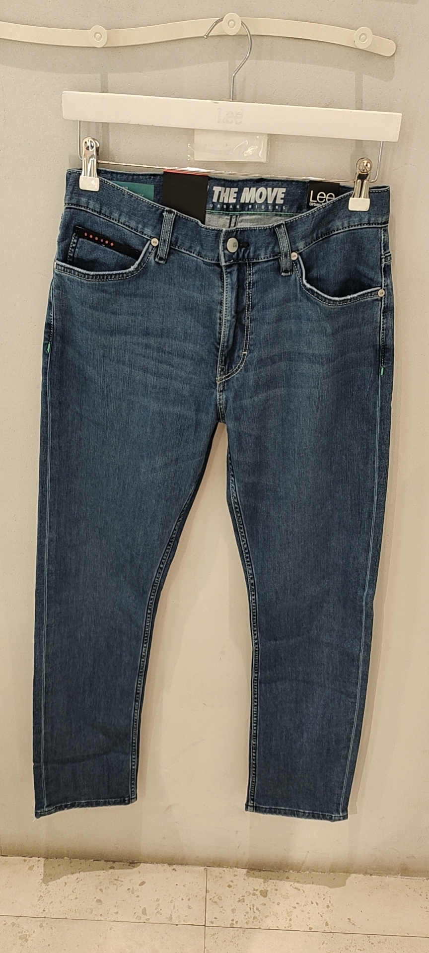 LEE品牌男牛仔裤LMB100726200228A02886