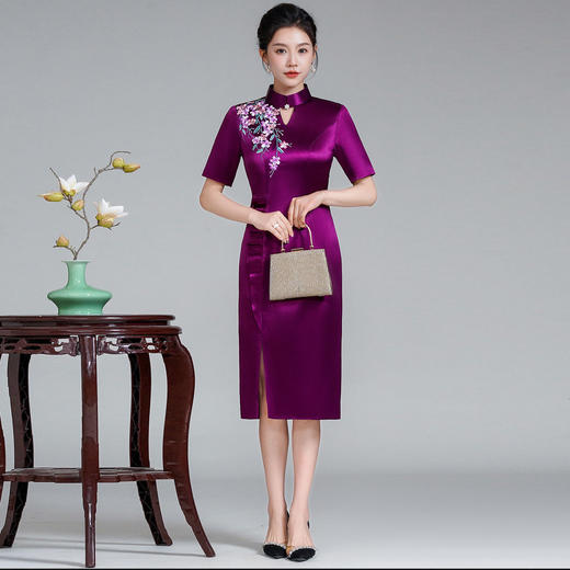 LHS-A263新款喜婆婆参加婚礼服夏季婚宴装旗袍年轻款新娘结婚母礼服 商品图5