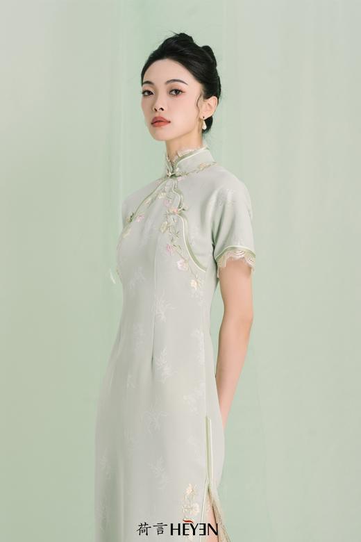 荷言HEYEN 檀深雪 竹抱平安纹淡绿色手工旗袍时装周系列 商品图5