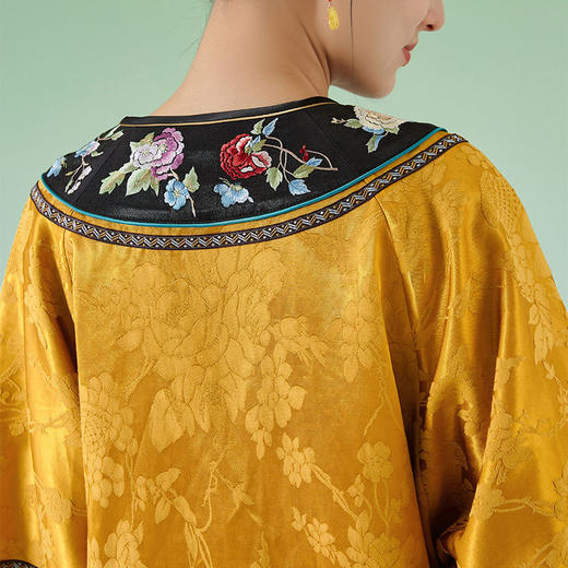 春夏女装新款撞色拼接绣花国风上衣R230307 商品图4