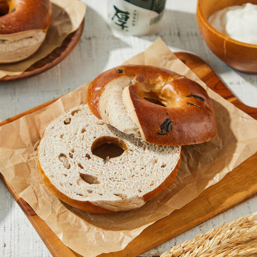0蔗糖硷水多谷贝果 Pretzel Grains Bagel 商品图3