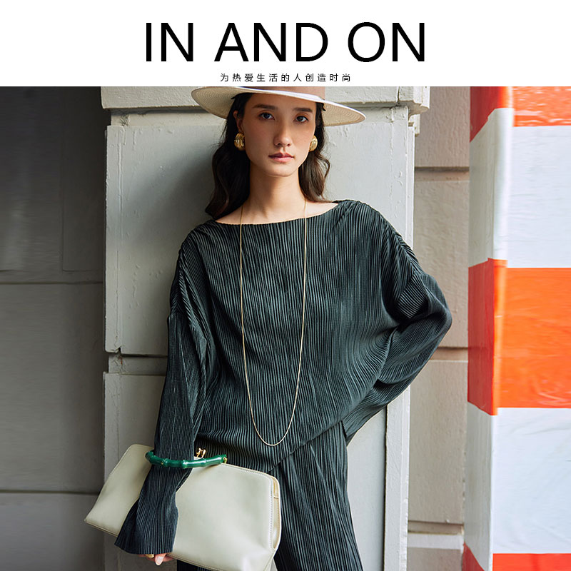 IN AND ON 夏季舒适风琴褶上衣/裤子宽松百搭显瘦气质女装53486/53462