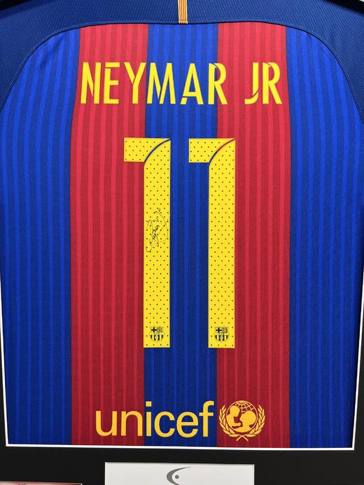 收藏系列 内马尔 巴萨队11号1617赛季 亲笔签名球衣 商品图2