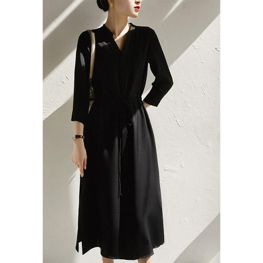 【秋日气质，尽显高端别致】3MM~弹力重绉桑衬衫连衣裙高腰设计，展现女性优雅曲线。两色可选，彰显个性品味。 商品图4