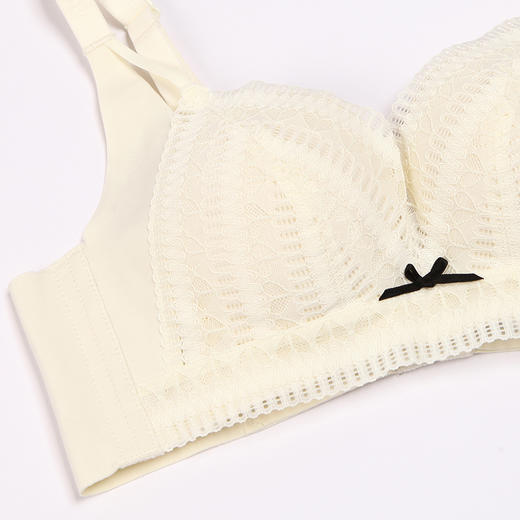 都市丽人自然舒适A杯适穿蕾丝内衣加加厚款3/4杯常规文胸无钢圈三排扣LB35M3 商品图4