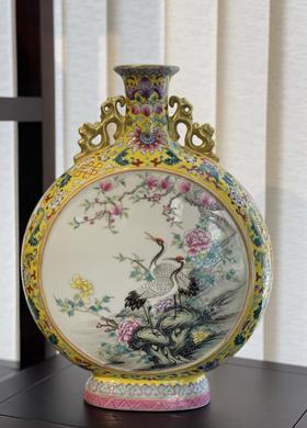 黄底开窗花鸟五轮图双耳瓶