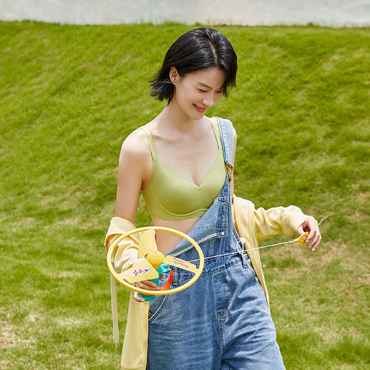 都市丽人Vbra泳布零感内衣薄款3/4杯无钢圈三排扣新年本命年红品LB36N6 商品图3