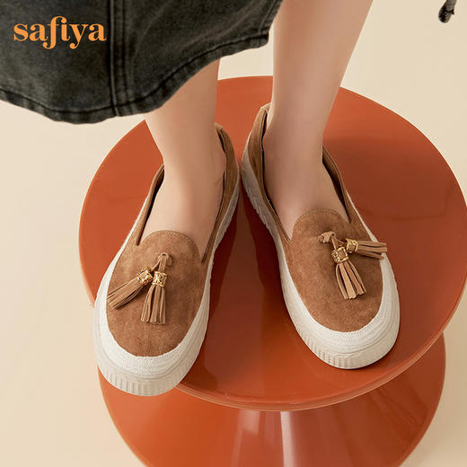Safiya/索菲娅2023秋季新品闲适假日风休闲流苏透气软底深口渔夫鞋 SF33112428 商品图4