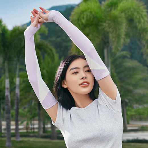 蕉下23新款冰屿系列透漾防晒袖套 商品图0