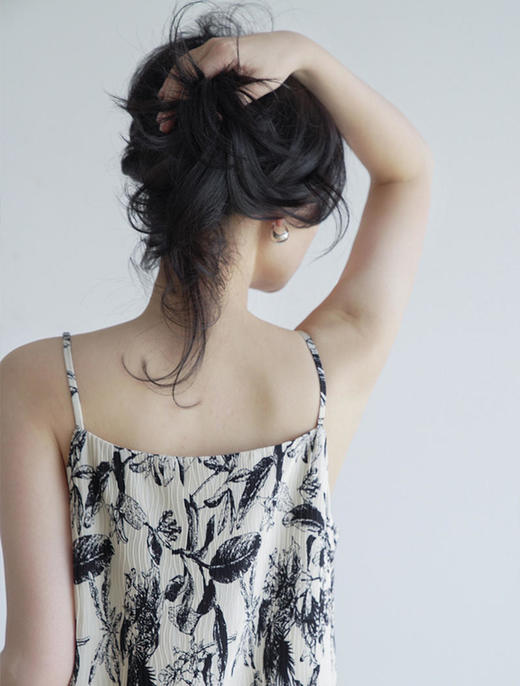 专柜品质 繁叶花丛艺术压褶吊带连衣裙法式吊带连衣裙女褶皱吊带裙设计感长裙 商品图3