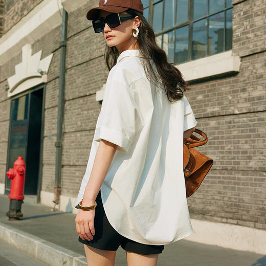53501  IN AND ON 夏季新款棉麻气质廓形中袖衬衫显瘦休闲时尚百搭上衣女 商品图4