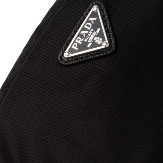 【三】PRADA 普拉达 女士 Re-Nylon 再生尼龙珐琅金属三角形徽标手包 黑色 1NS021 R067 F0002 商品图3