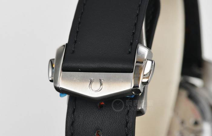 为速度而生的欧米茄赛车腕表:OM厂欧米茄超霸系列329.32.44.51复刻版