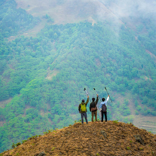 成人徒步 | 3.14周六寻甸彝戈山徒步赏花，闯入马缨杜鹃花海，一山坡又一山坡的马缨花海，漫步草原与森林，登高望远！ 商品图13