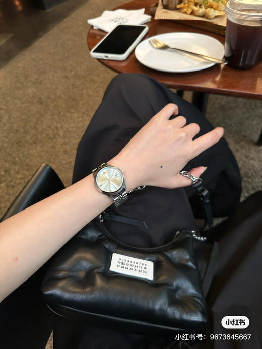 薇薇安西太后手表绝美碎冰蓝 商品图6