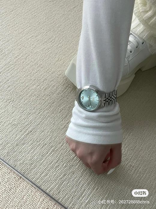 薇薇安西太后手表绝美碎冰蓝 商品图4