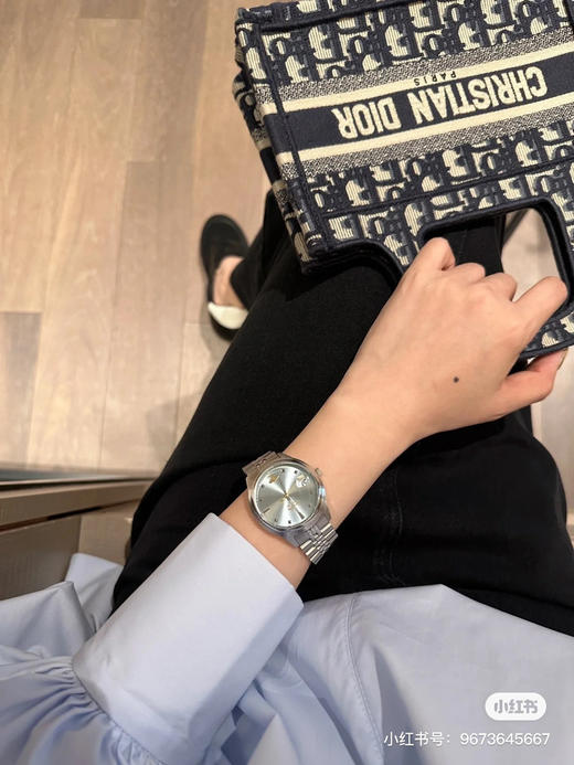 薇薇安西太后手表绝美碎冰蓝 商品图7