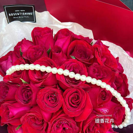 【倾心】33朵精品红玫瑰高端花束 商品图1