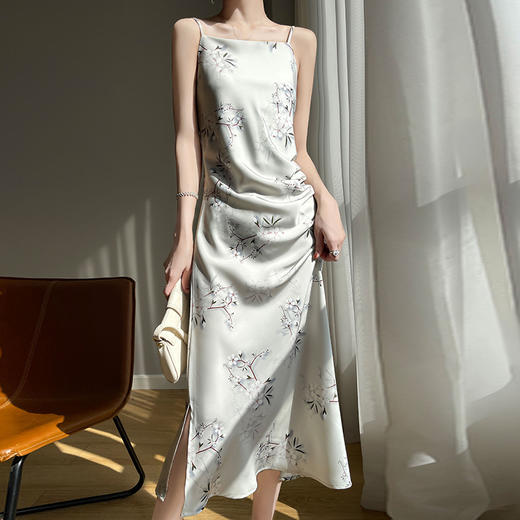 轻奢大牌女装丝稠缎面吊带长裙 v领气质简约连衣裙 商品图6