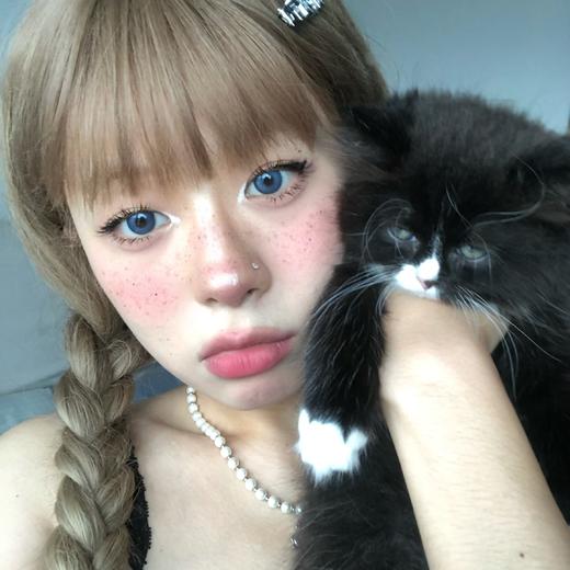 Amore Forever旗下 马德里&糖炒栗子｜白狮参考着色中等直径｜年抛 商品图3