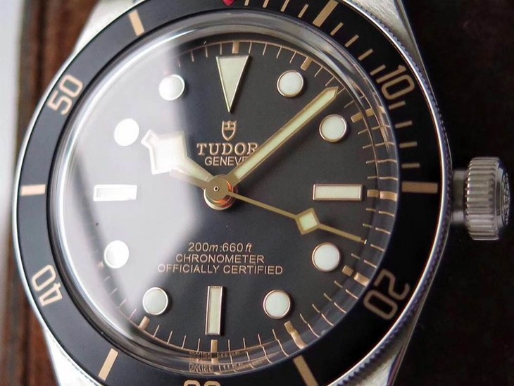 ZF厂帝舵碧湾系列M79030N-0001腕表新品评测