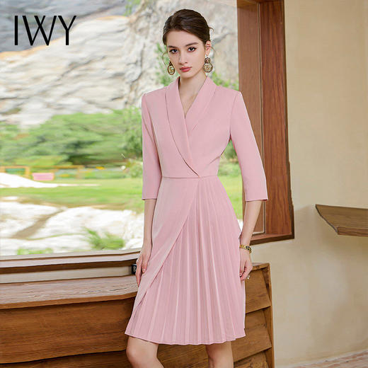IWY/高端气质正装连衣裙OL通勤粉色西装裙百褶女夏季主持人演讲服装Q964 商品图2