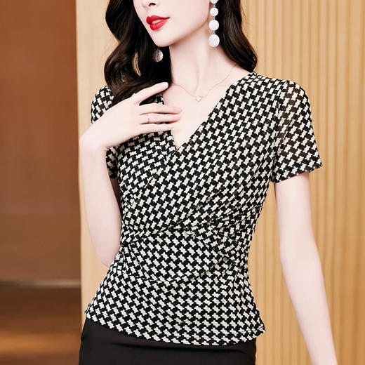 百搭修身显瘦V领，交叉格纹网纱打底衫t恤KQL-E37M2583 商品图0
