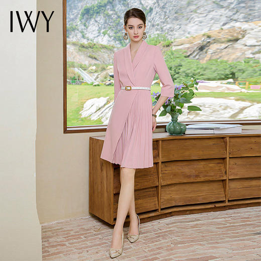 IWY/高端气质正装连衣裙OL通勤粉色西装裙百褶女夏季主持人演讲服装Q964 商品图3