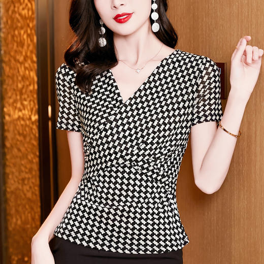 百搭修身显瘦V领，交叉格纹网纱打底衫t恤KQL-E37M2583 商品图3