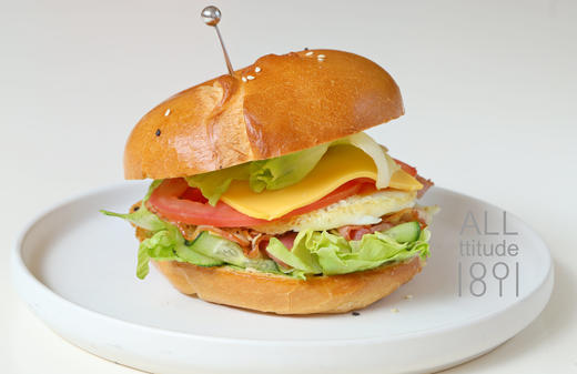 ”清爽滴“培根鸡蛋芝士贝果三明治 商品图1