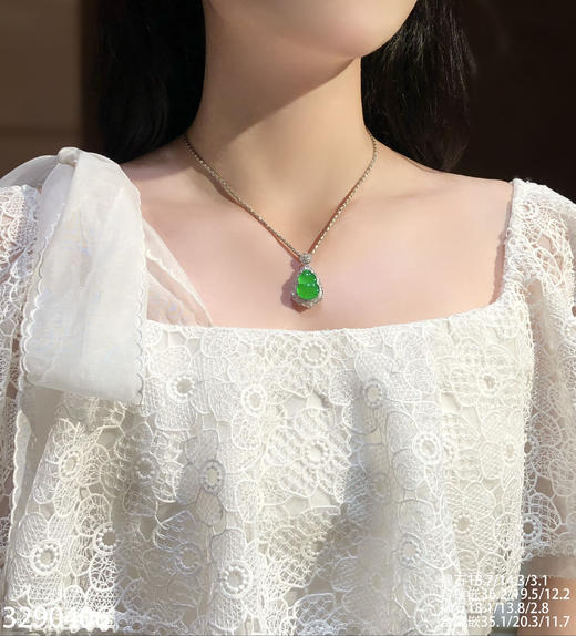 3290406，玻璃黄阳葫芦吊坠。具体价格微信咨询 商品图4