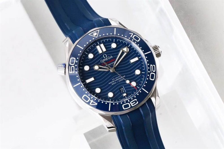 VS厂欧米茄海马300米潜水表首发详解