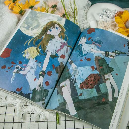 《白昼之月：白身鱼自选画集》作者20年绘画生涯首次编成一本具有里程碑意义的作品集! 商品图4