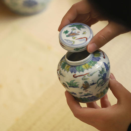 景德镇云木在 斗彩觅食图小茶仓/0345 手绘陶瓷茶叶罐小储存罐 商品图6