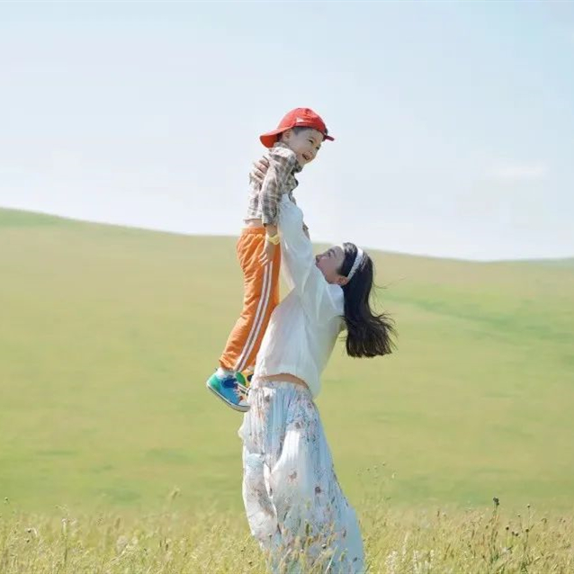 【呼伦贝尔】4岁起报，亲子同行！私家牧场野奢Glamping，敖鲁古雅撸驯鹿，马背自由驰骋，原始森林轻徒步，与自然对话！