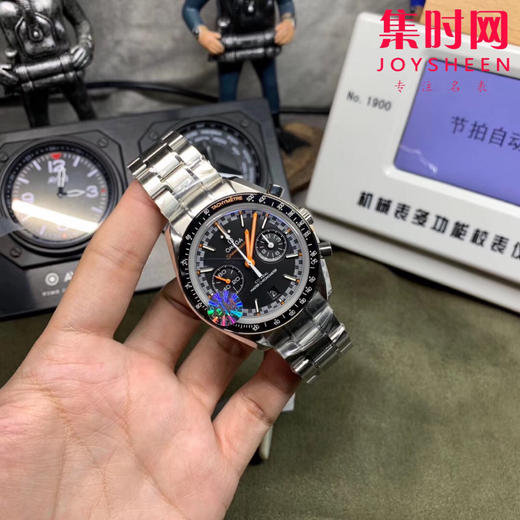 OM欧miga超霸系列 赛车计时码表 原版9900自动上链计时机械机芯，3点盘为12小时和60分钟累积计时盘。所有功能及外观与原版一致。 商品图0