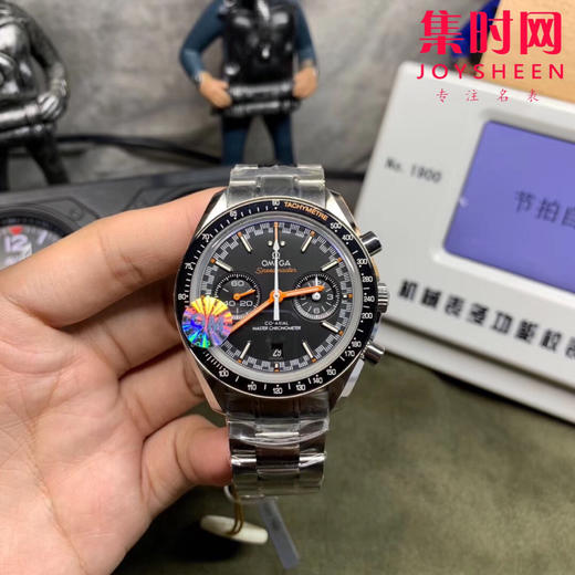 OM欧miga超霸系列 赛车计时码表 原版9900自动上链计时机械机芯，3点盘为12小时和60分钟累积计时盘。所有功能及外观与原版一致。 商品图2
