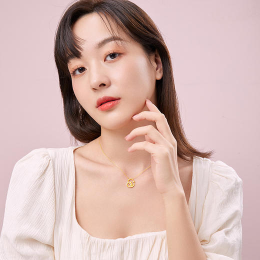 周六福黄金项链女计价足金爱心兔子吊坠锁骨链送女友礼物 商品图3