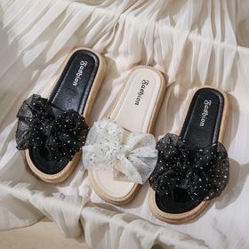 夏季必备，时尚百搭的新款夏天拖鞋女，轻便舒适，外穿沙滩、内穿室内都适合，走到哪里都让你成为焦点，跟上潮流从这一步开始！