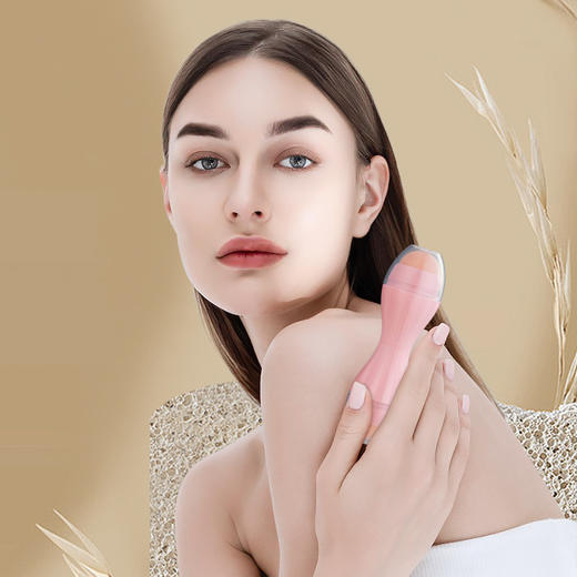 【品质保证，爆款火山石吸油球】便携式吸油滚珠，缩小毛孔，美妆达人必备！上新款式，去油吸油美容棒让你随时随地保持清爽。 商品图0