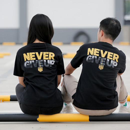 侣行 张昕宇梁红同款 梦想之路永不放弃T恤 宽松版重磅230克短袖 商品图2