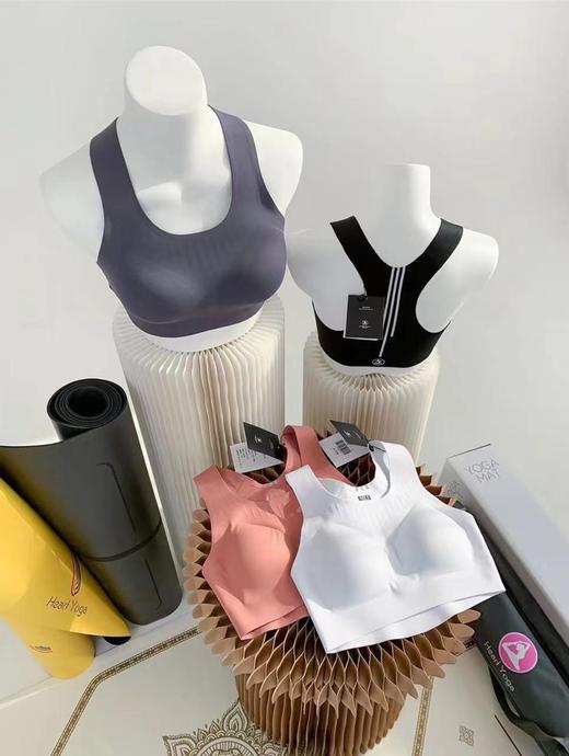 猫太特价--无痕一片式运动内衣，跑步，瑜伽高强度健身无钢圈内衣 不退换（买2减30元） 商品图1