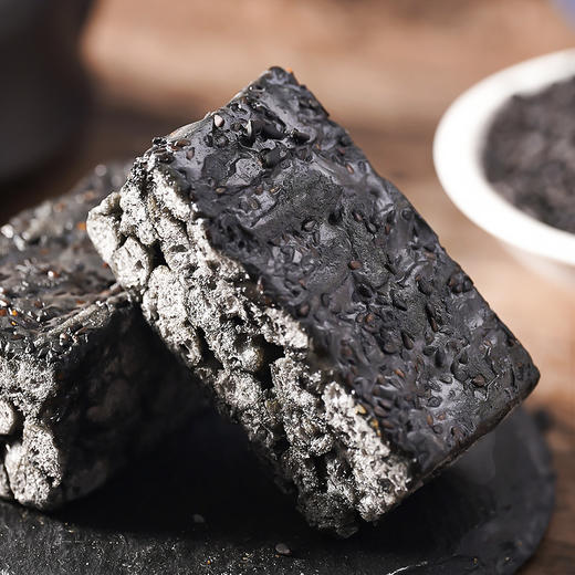 【食补养黑！木糖醇 五黑奶盖沙琪玛】可盐可甜口口美味，营养丰富健康，均衡营养食之本味，浓浓奶香含有着芝麻香，独立包装黑粗粮中老年营养休闲食品健康好吃 商品图1