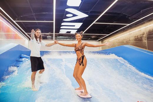 【周六·上海室内冲浪】7月15日 上海InLang 六人包双道一小时冲浪 商品图0