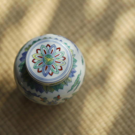 景德镇云木在 拟成化斗彩夔龙小茶仓 手绘陶瓷茶叶罐小储存罐 商品图2